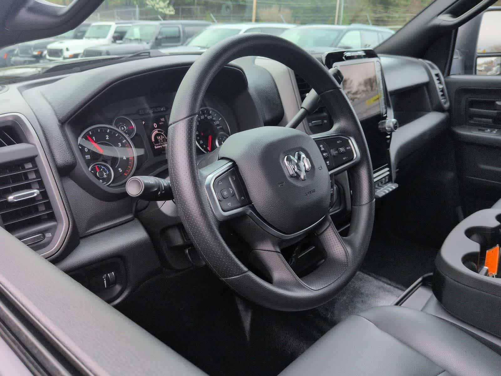 2026 RAM 3500 RAM 3500 TRADESMAN CREW CAB 4X4 8' BOX