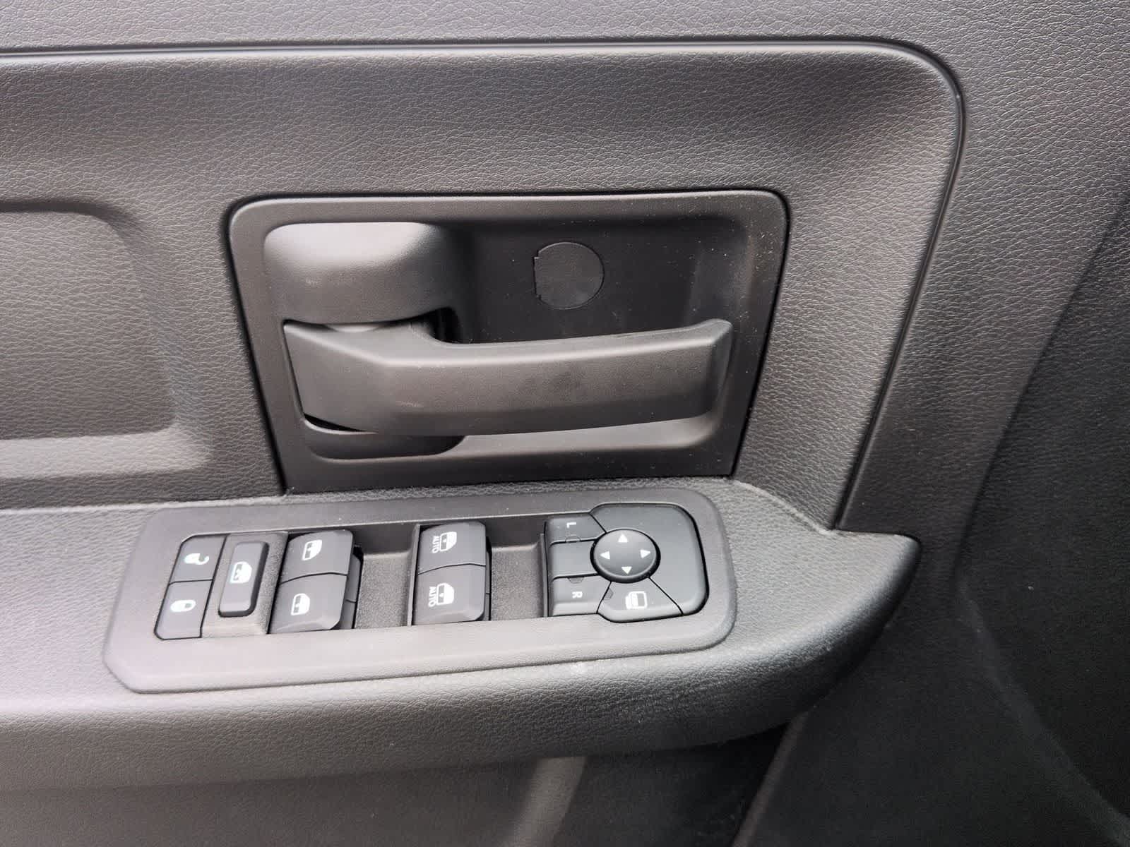 2026 RAM 3500 RAM 3500 TRADESMAN CREW CAB 4X4 8' BOX