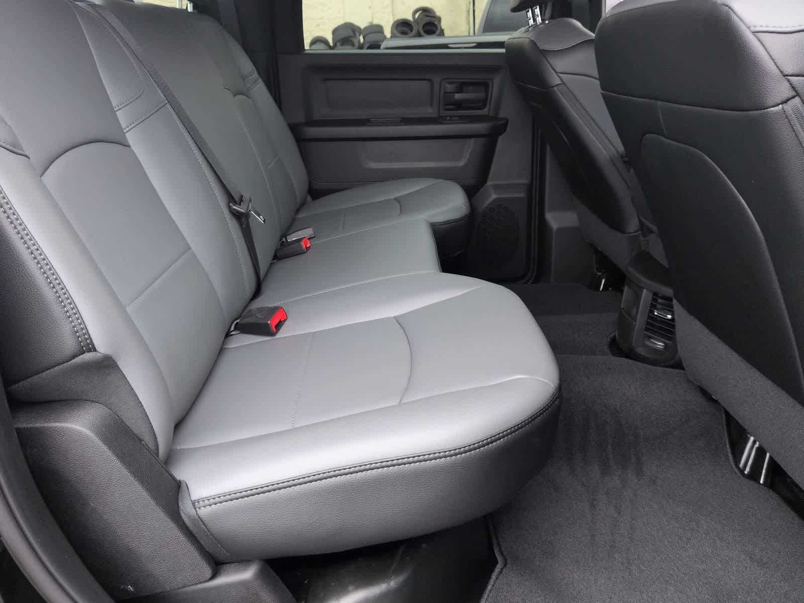 2026 RAM 3500 RAM 3500 TRADESMAN CREW CAB 4X4 8' BOX