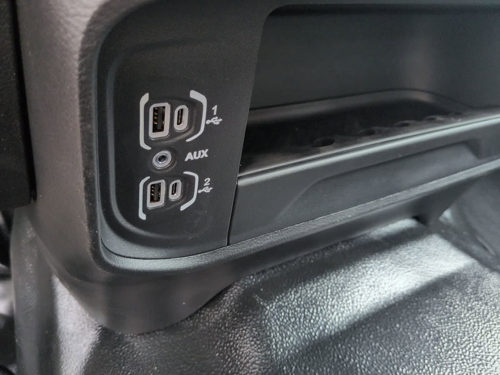 2026 RAM 3500 RAM 3500 TRADESMAN CREW CAB 4X4 8' BOX