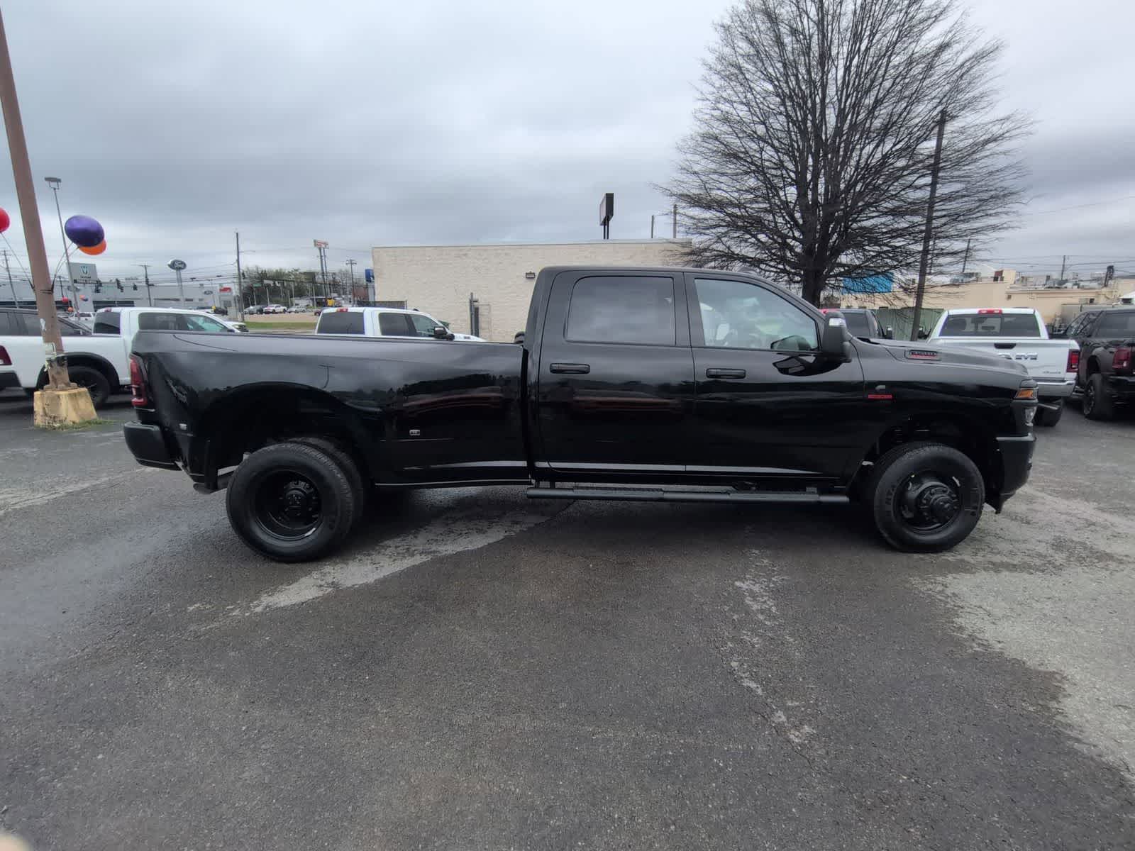 2026 RAM 3500 RAM 3500 TRADESMAN CREW CAB 4X4 8' BOX