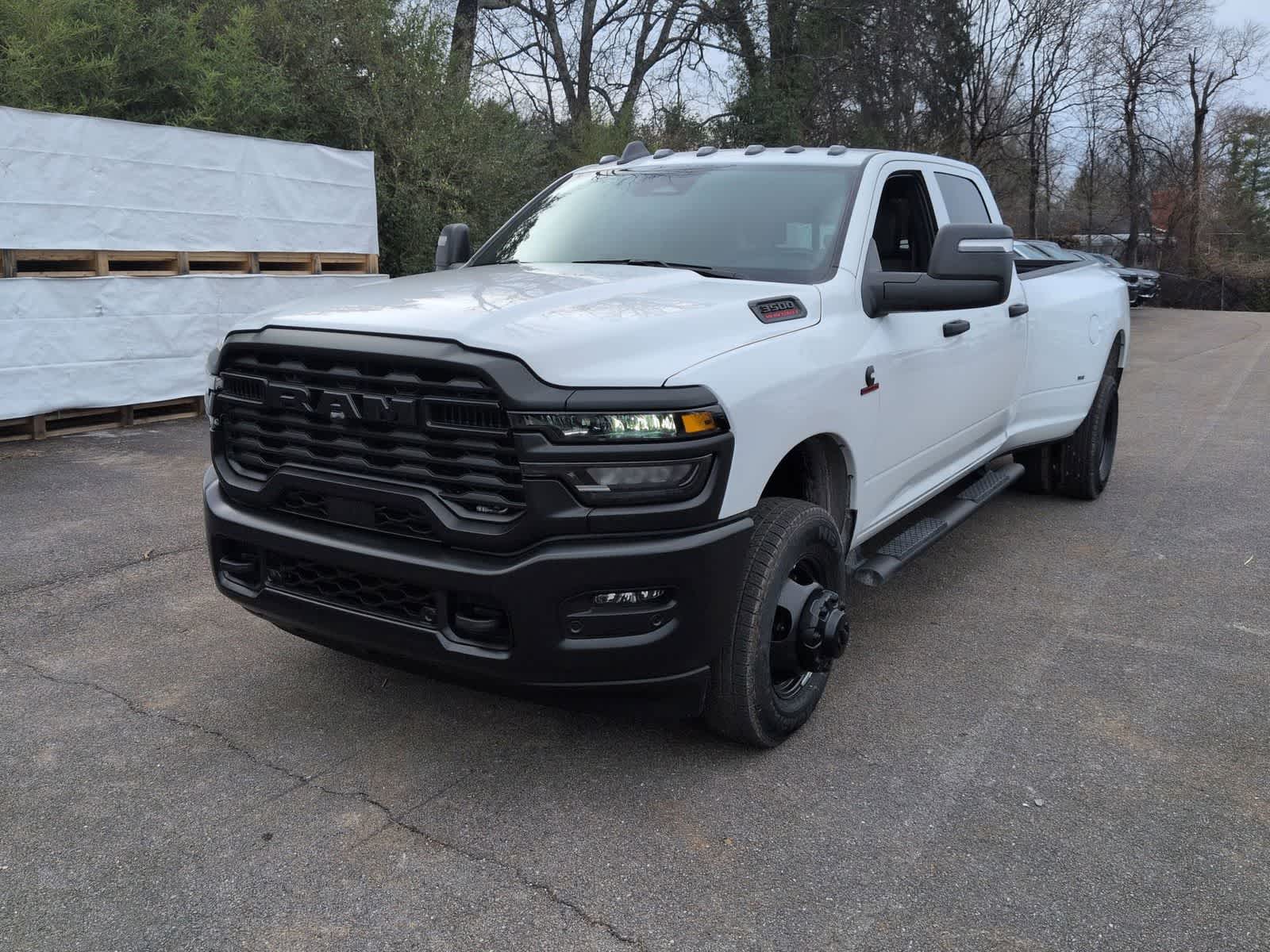 2026 RAM 3500 RAM 3500 TRADESMAN CREW CAB 4X4 8' BOX