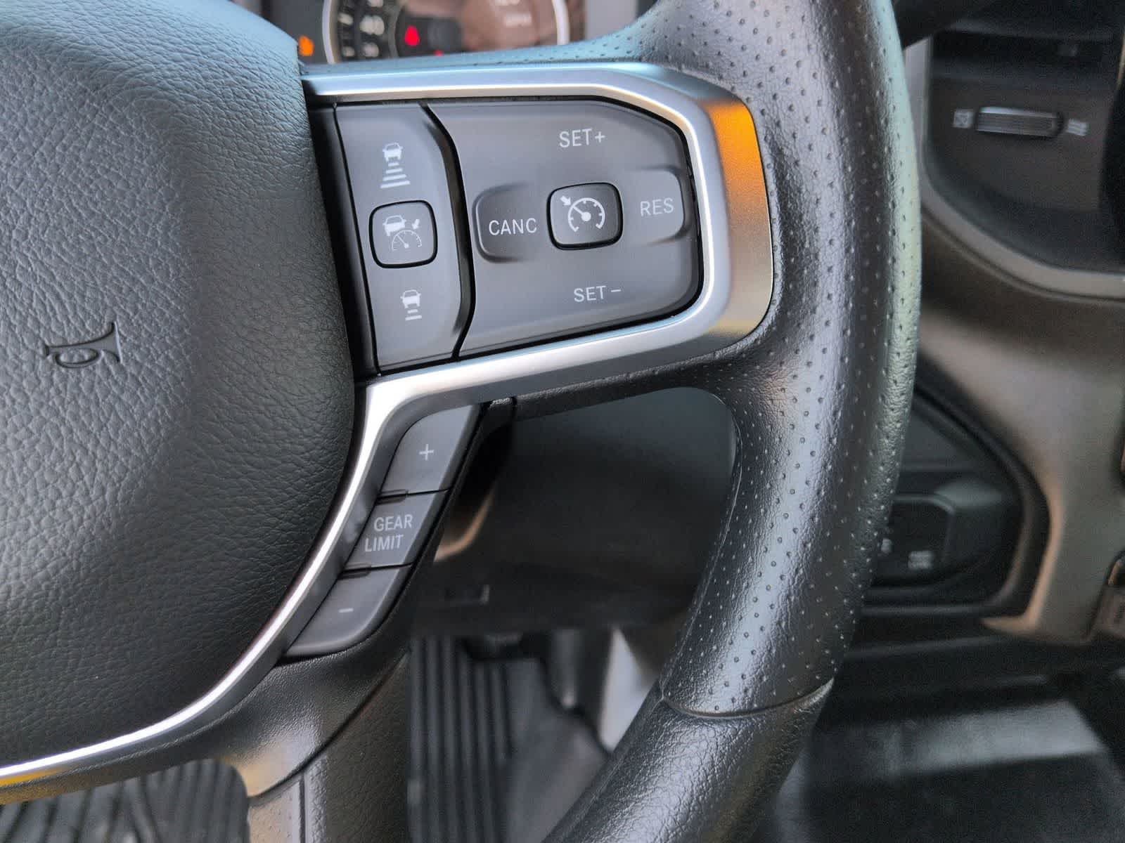 2026 RAM 3500 RAM 3500 TRADESMAN CREW CAB 4X4 8' BOX