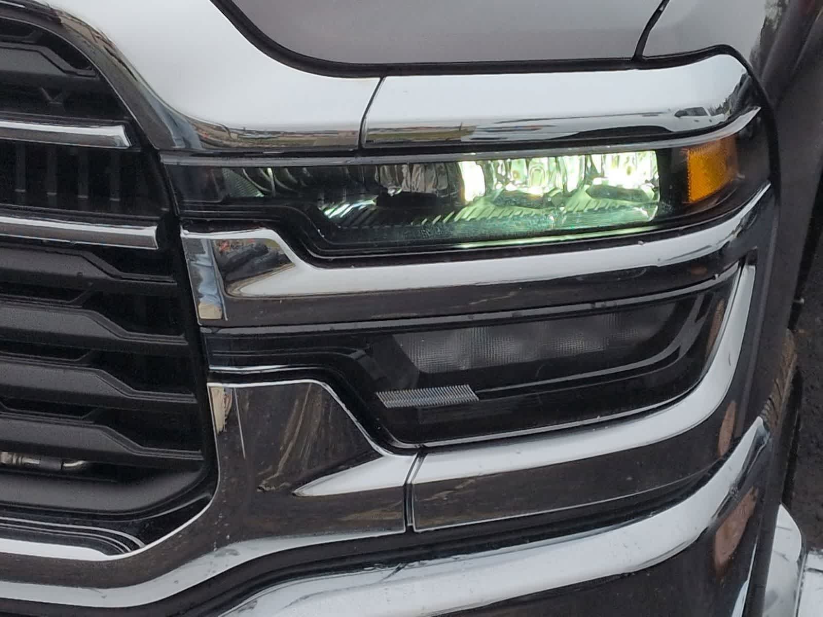 2026 RAM 3500 RAM 3500 TRADESMAN CREW CAB 4X4 8' BOX