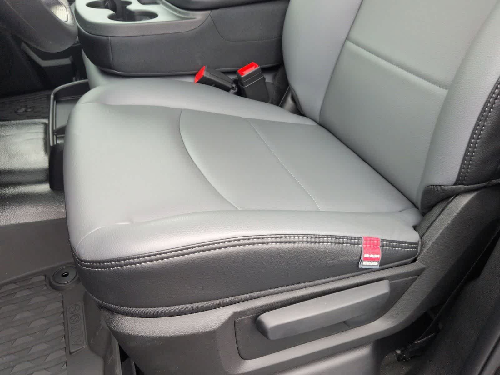 2026 RAM 3500 RAM 3500 TRADESMAN CREW CAB 4X4 8' BOX