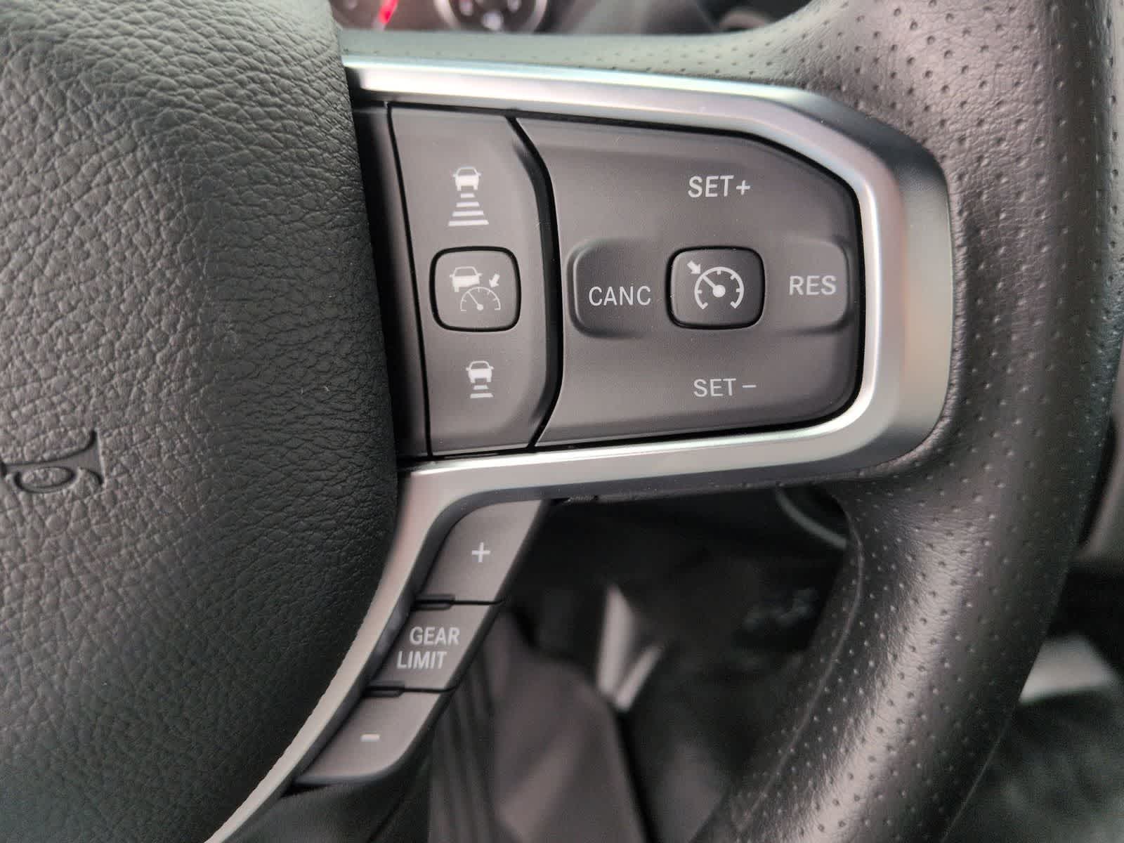 2026 RAM 3500 RAM 3500 TRADESMAN CREW CAB 4X4 8' BOX