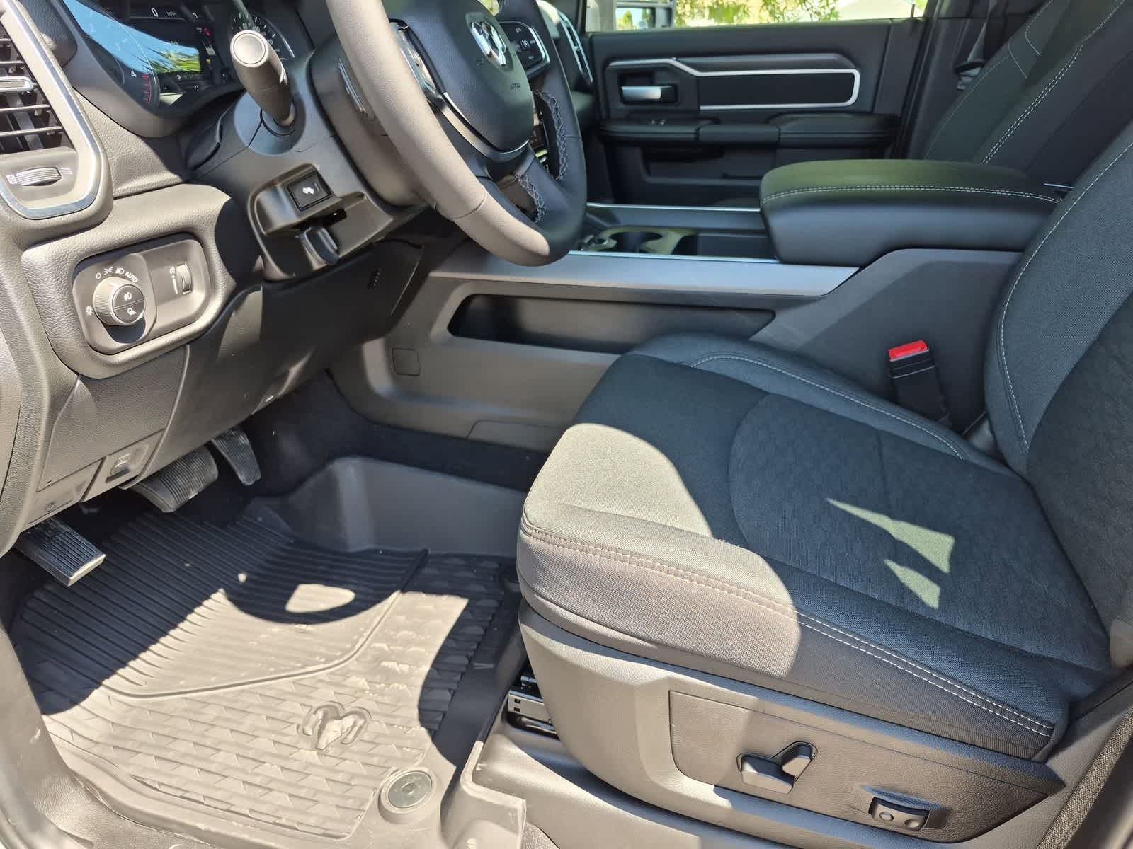 2026 RAM 3500 RAM 3500 BIG HORN CREW CAB 4X4 8' BOX