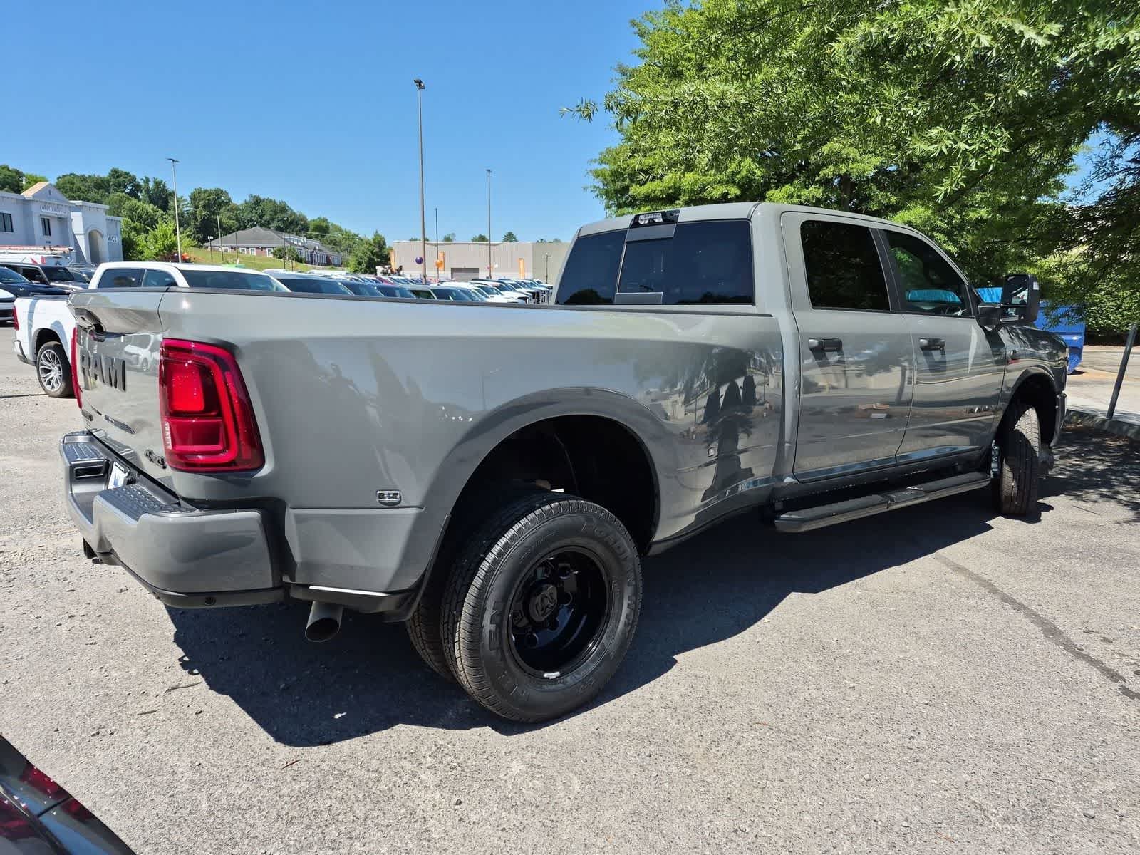 2026 RAM 3500 RAM 3500 BIG HORN CREW CAB 4X4 8' BOX