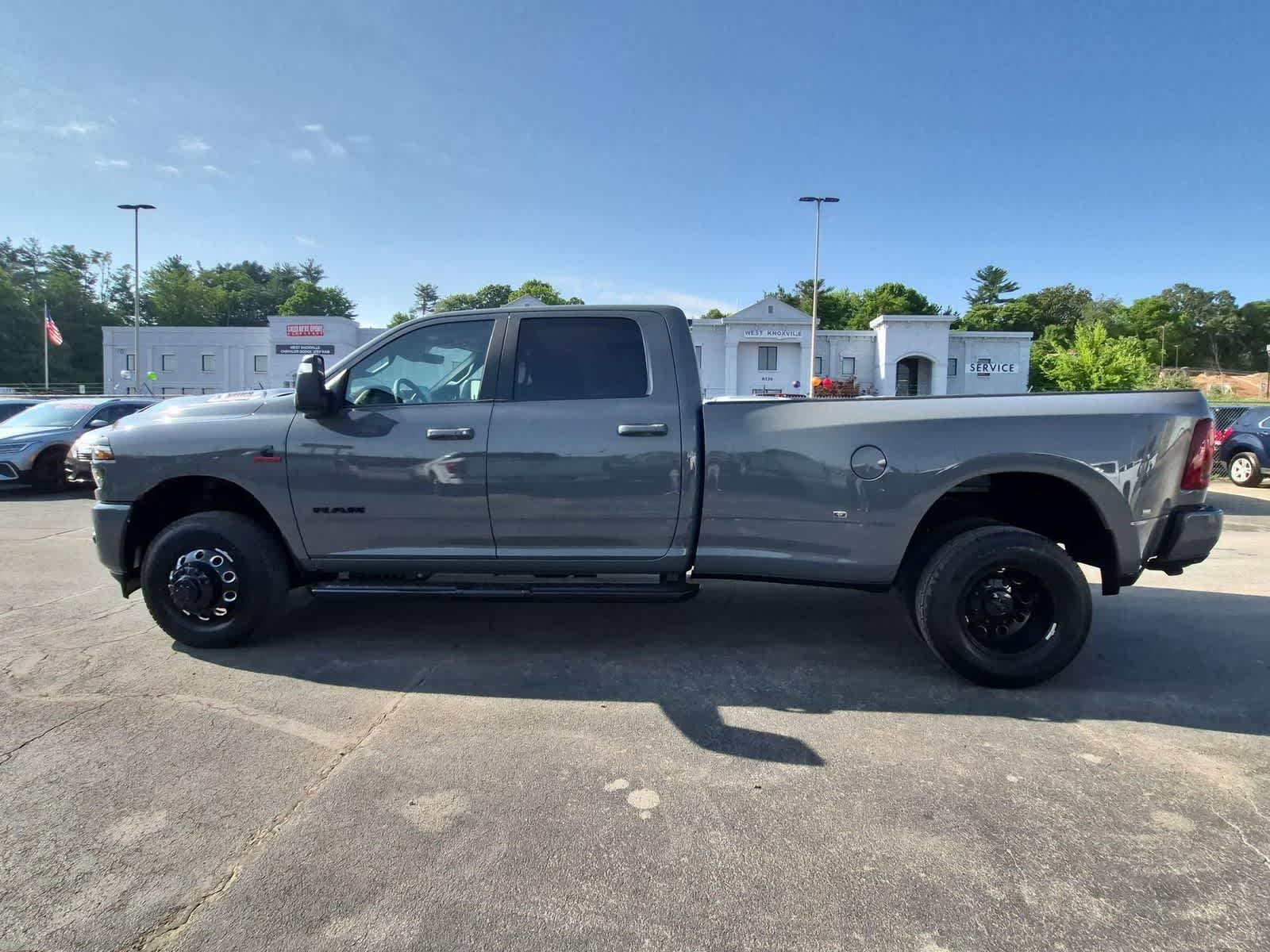 2026 RAM 3500 RAM 3500 LARAMIE CREW CAB 4X4 8' BOX