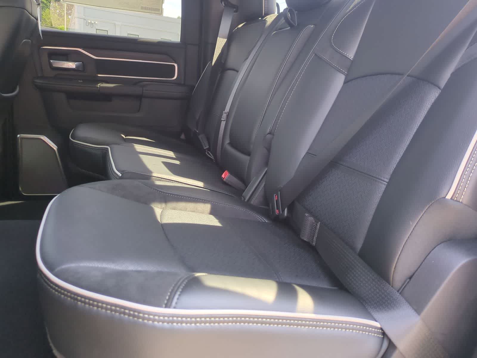 2026 RAM 3500 RAM 3500 LARAMIE CREW CAB 4X4 8' BOX