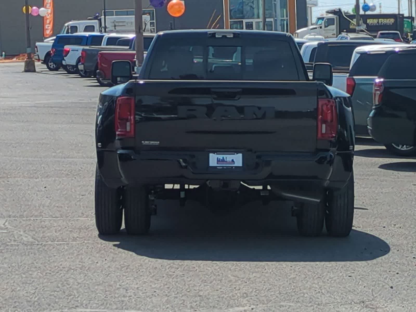 2026 RAM 3500 RAM 3500 LARAMIE CREW CAB 4X4 8' BOX
