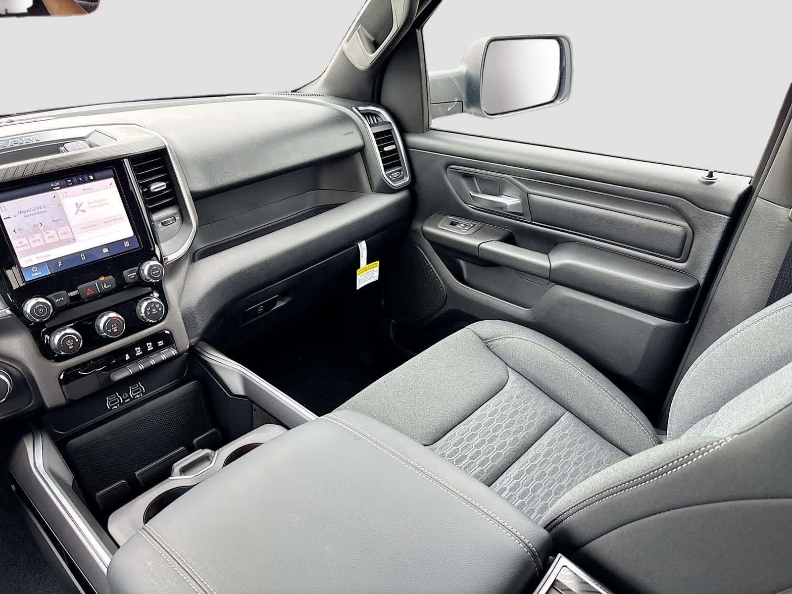 2026 RAM 1500 RAM 1500 EXPRESS CREW CAB 4X4 5'7' BOX