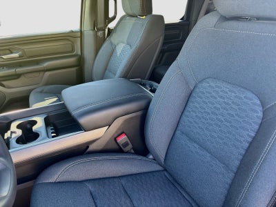 2027 RAM 1500 RAM 1500 EXPRESS CREW CAB 4X4 5'7' BOX