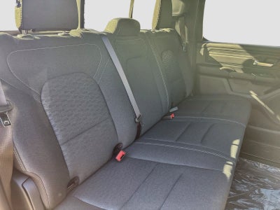 2027 RAM 1500 RAM 1500 EXPRESS CREW CAB 4X4 5'7' BOX