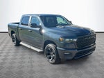 2027 RAM 1500 RAM 1500 EXPRESS CREW CAB 4X4 5'7' BOX