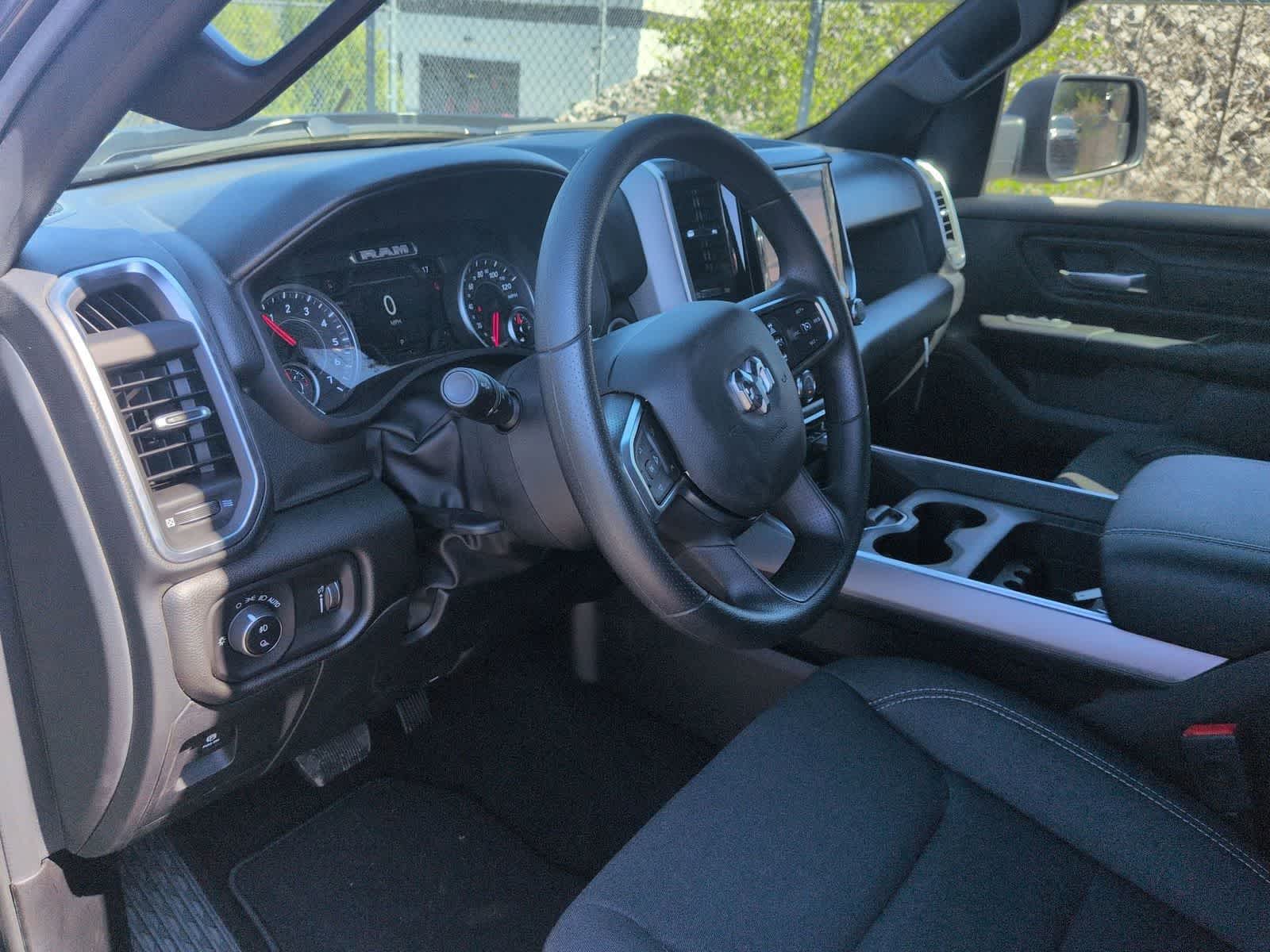 2026 RAM 1500 RAM 1500 EXPRESS CREW CAB 4X4 5'7' BOX