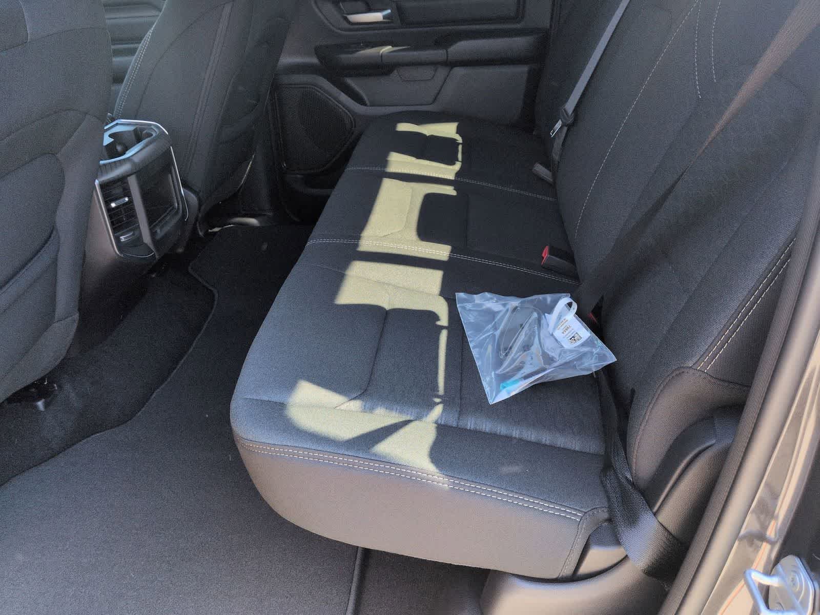 2026 RAM 1500 RAM 1500 EXPRESS CREW CAB 4X4 5'7' BOX