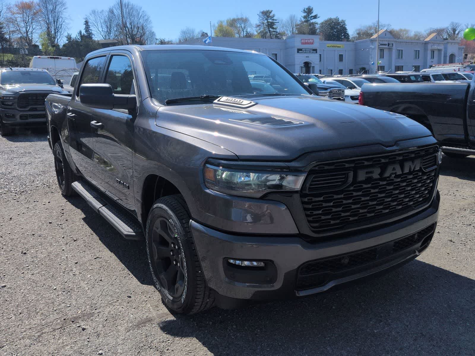 2026 RAM 1500 RAM 1500 EXPRESS CREW CAB 4X4 5'7' BOX