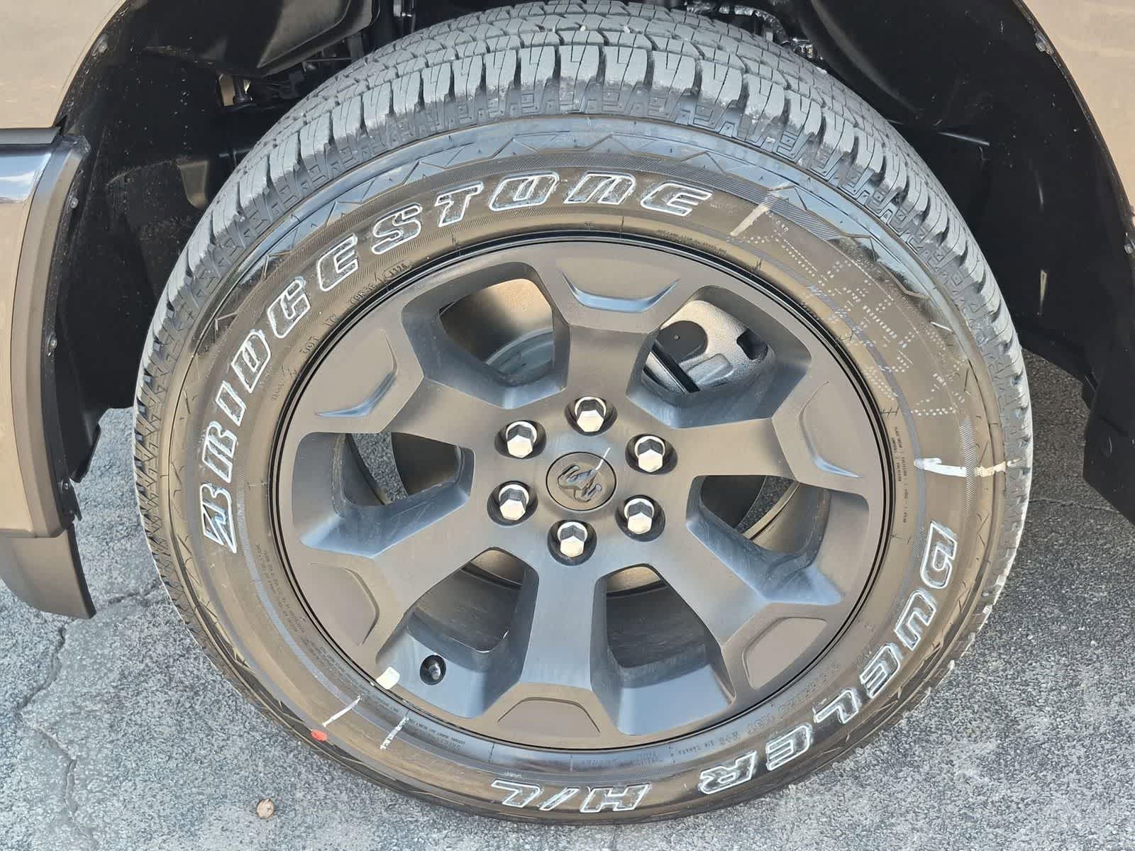 2026 RAM 1500 RAM 1500 EXPRESS CREW CAB 4X4 5'7' BOX