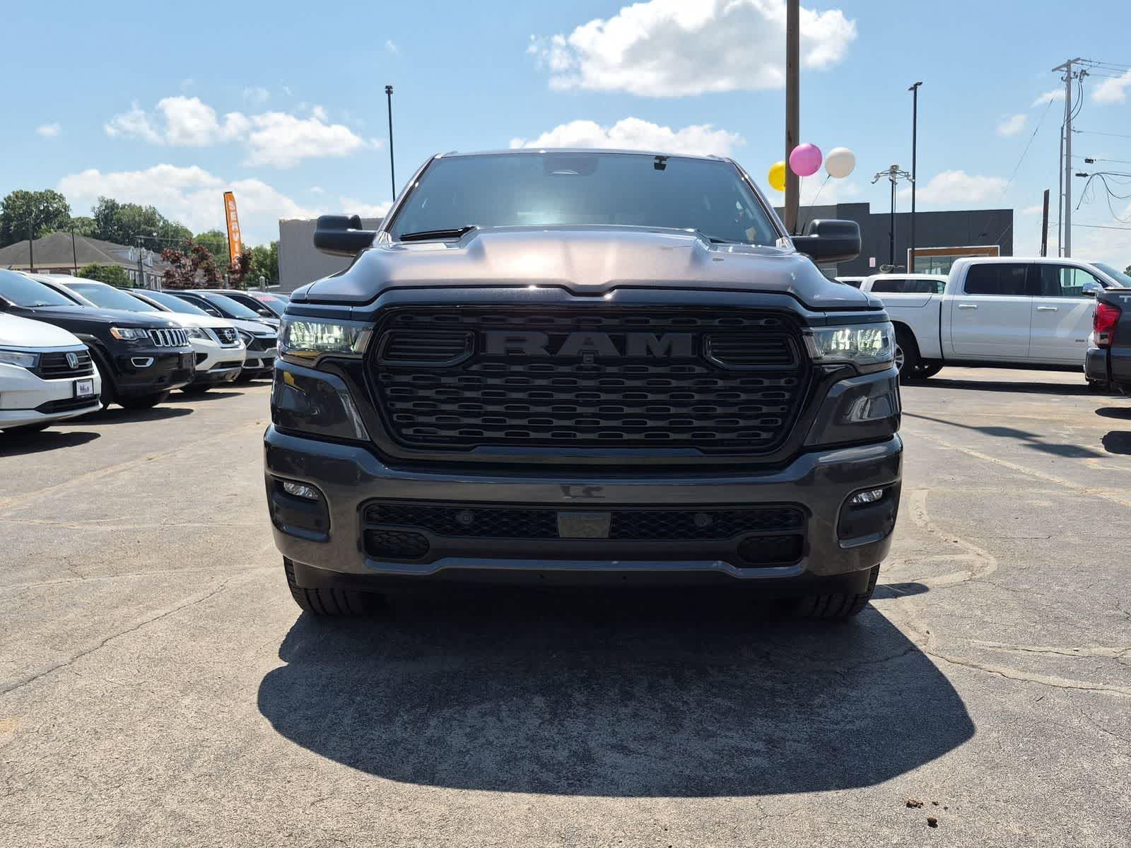 2026 RAM 1500 RAM 1500 EXPRESS CREW CAB 4X4 5'7' BOX