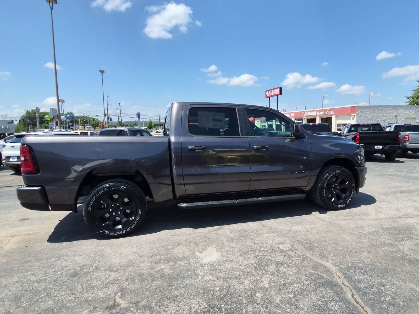 2026 RAM 1500 RAM 1500 EXPRESS CREW CAB 4X4 5'7' BOX