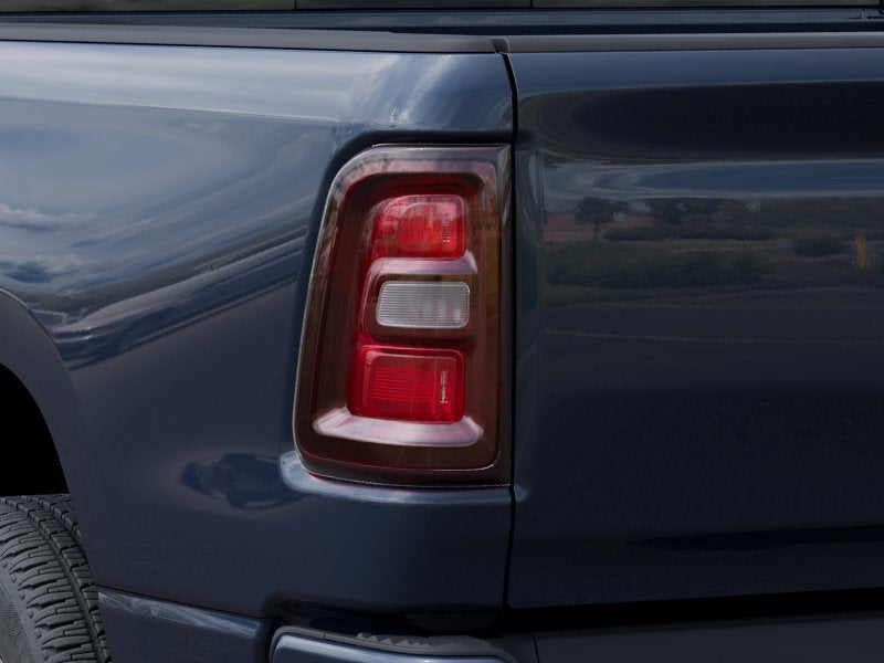 2027 RAM 1500 RAM 1500 EXPRESS CREW CAB 4X4 5'7' BOX
