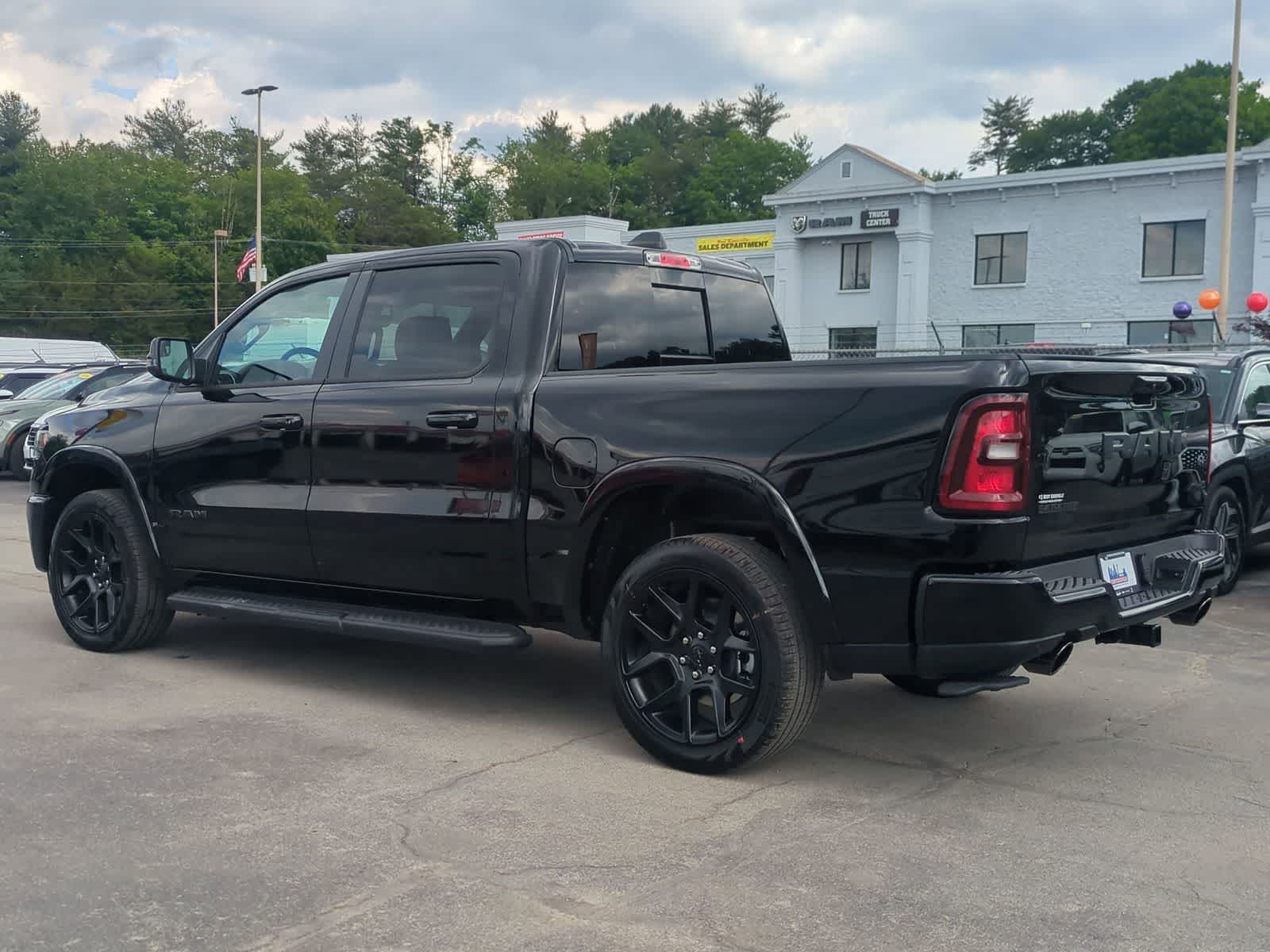 2026 RAM 1500 RAM 1500 LARAMIE CREW CAB 4X4 5'7' BOX