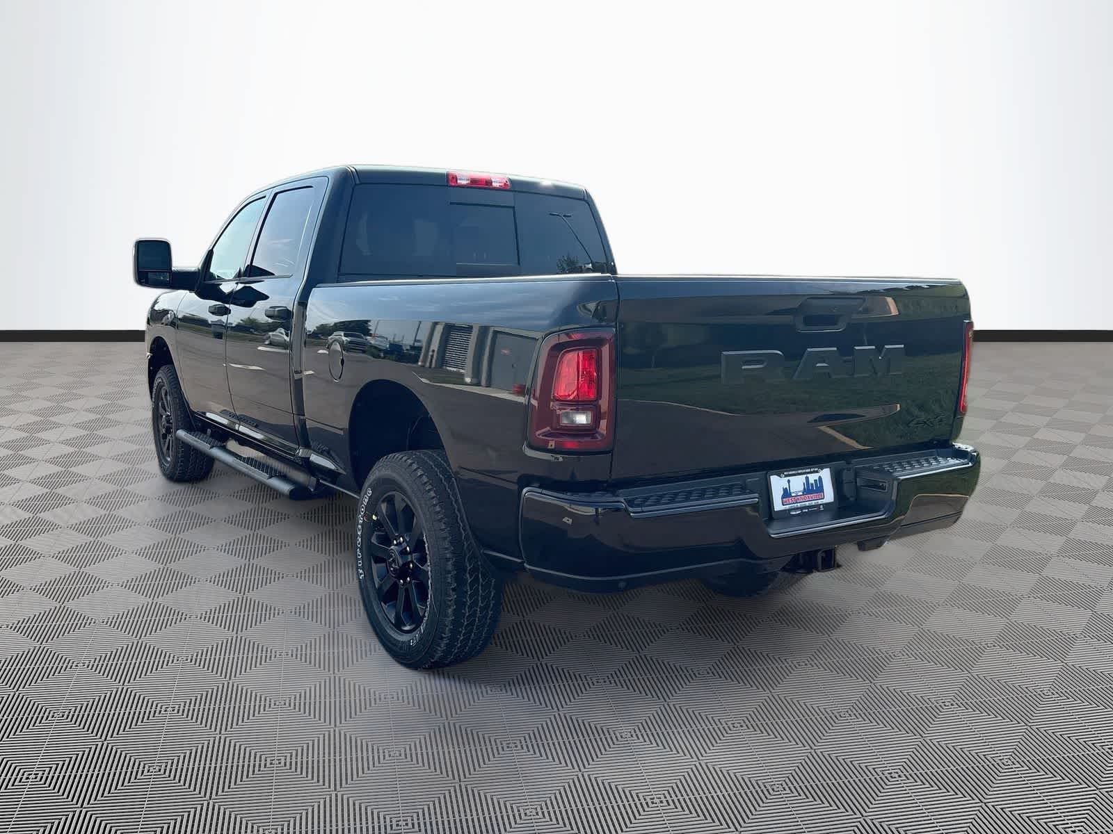 2027 RAM 2500 RAM 2500 BLACK EXPRESS CREW CAB 4X4 6'4' BOX