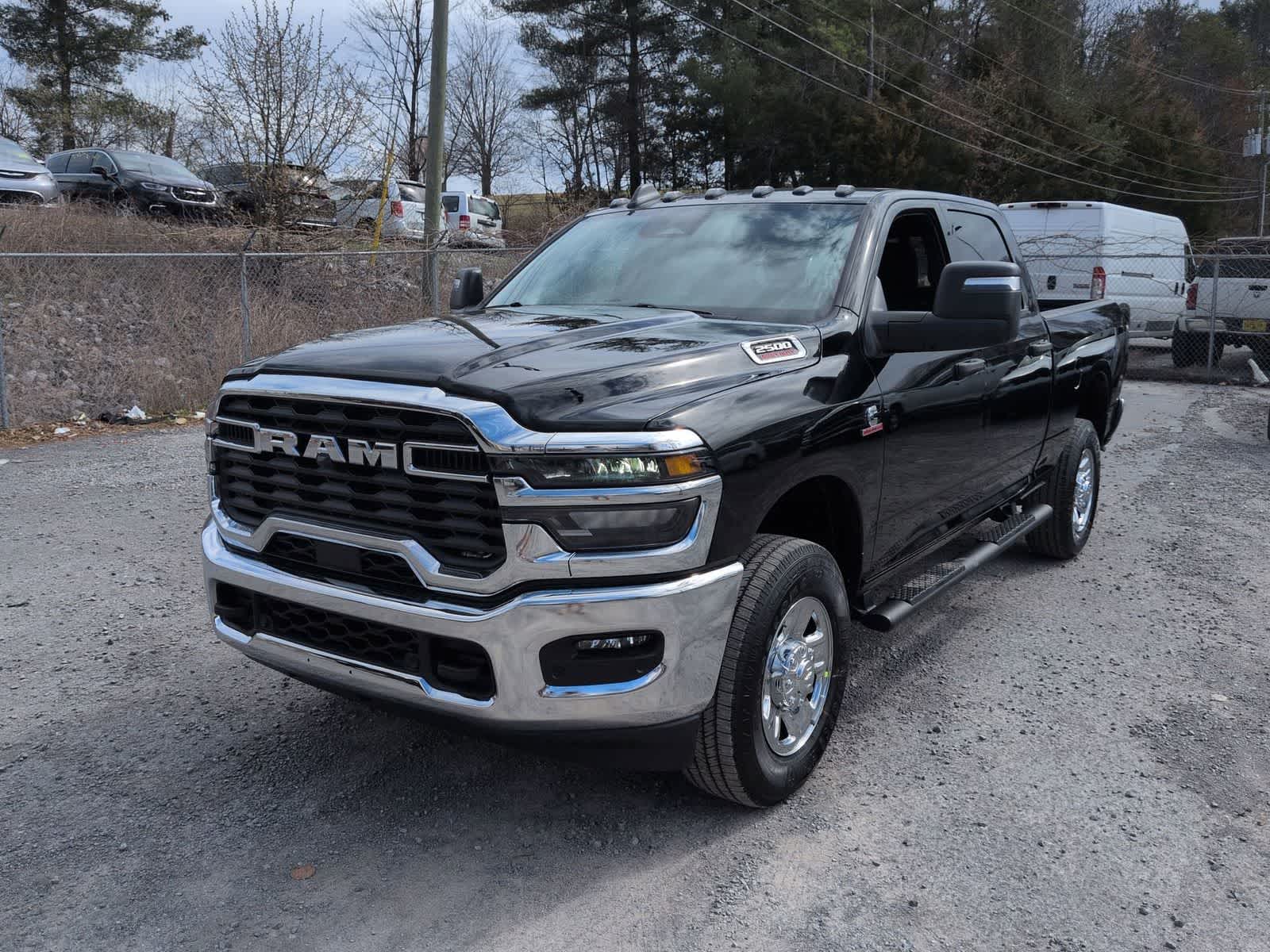 2026 RAM 2500 RAM 2500 TRADESMAN CREW CAB 4X4 6'4' BOX
