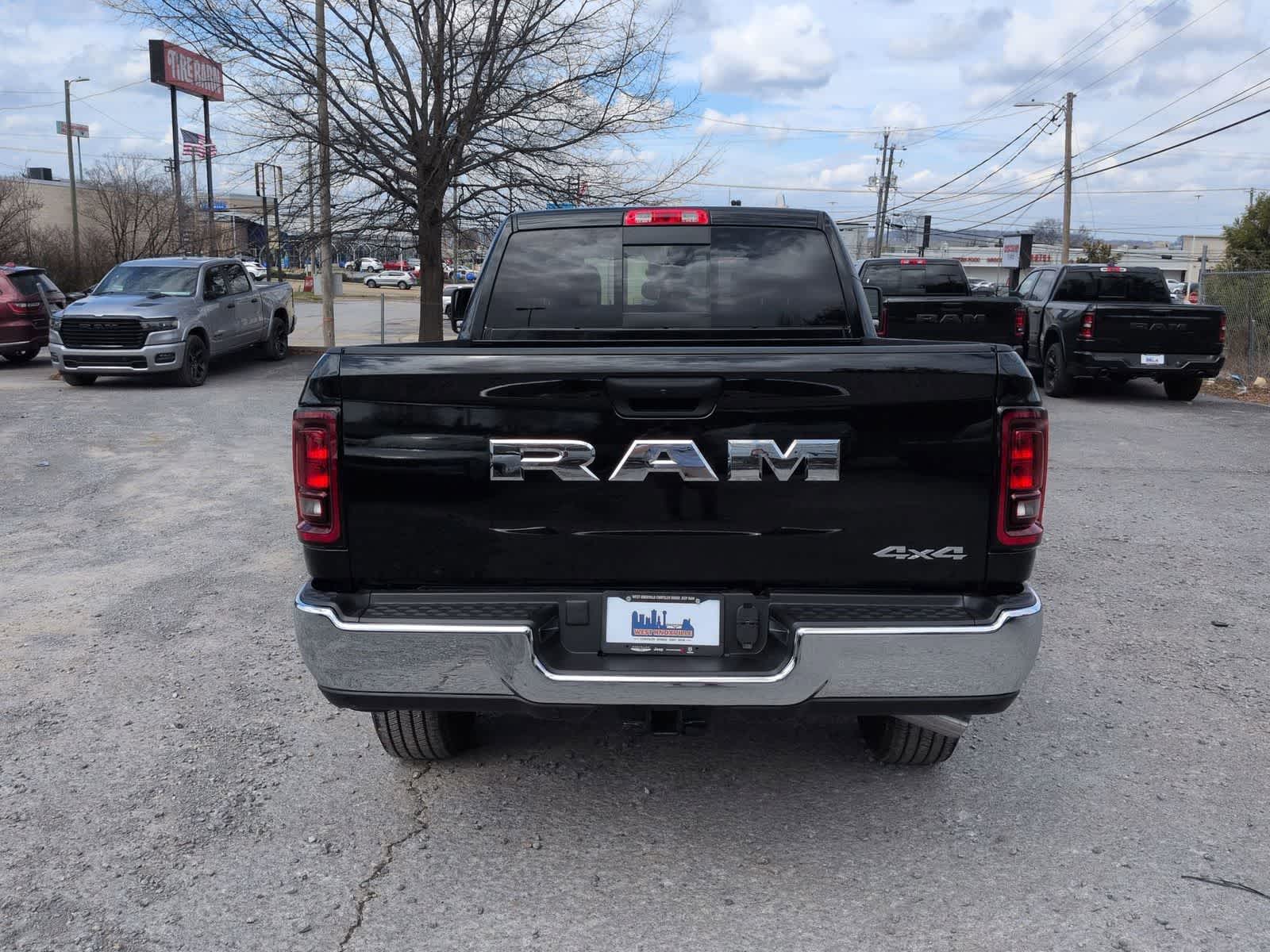 2026 RAM 2500 RAM 2500 TRADESMAN CREW CAB 4X4 6'4' BOX