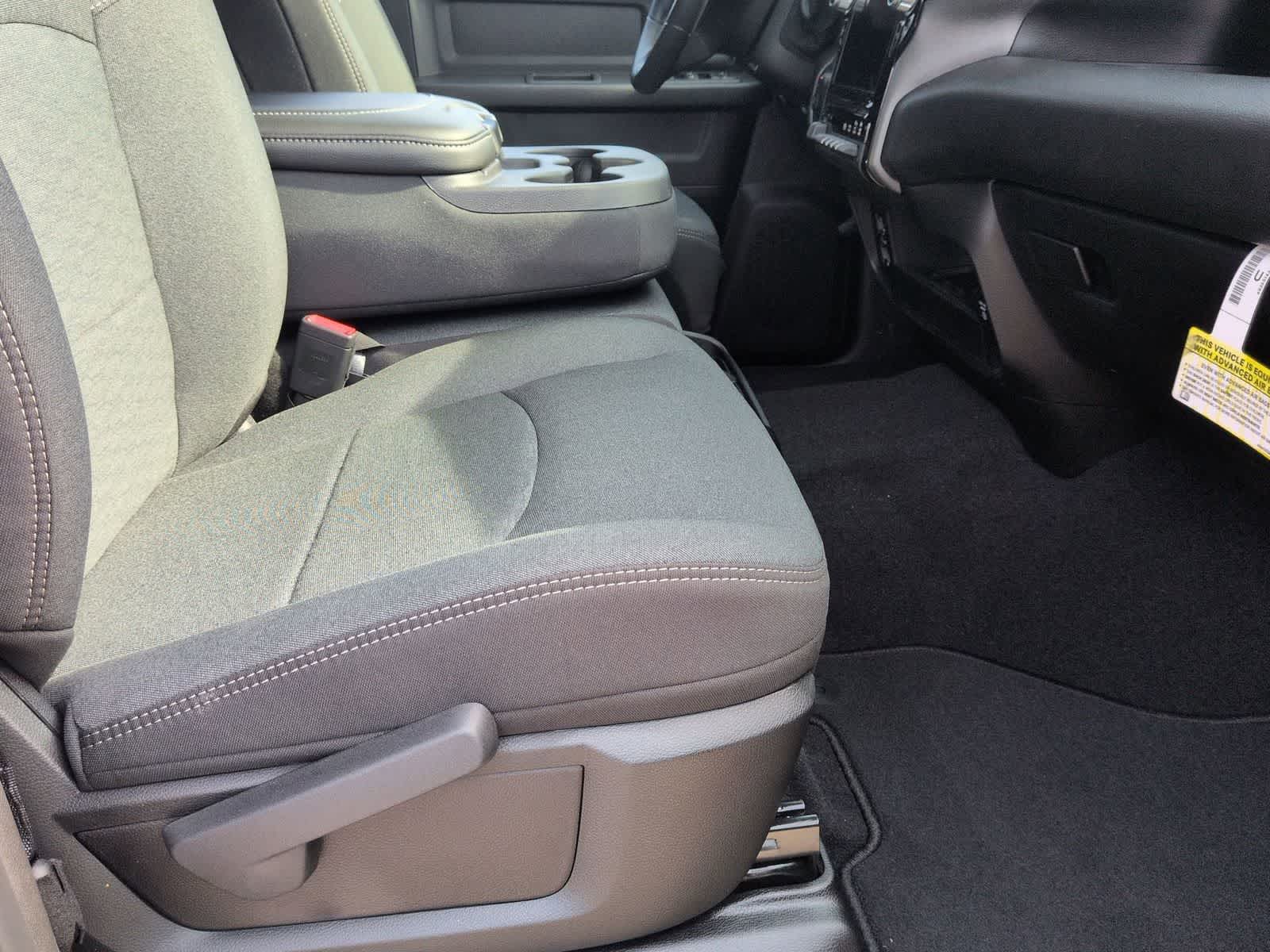 2026 RAM 2500 RAM 2500 TRADESMAN CREW CAB 4X4 6'4' BOX