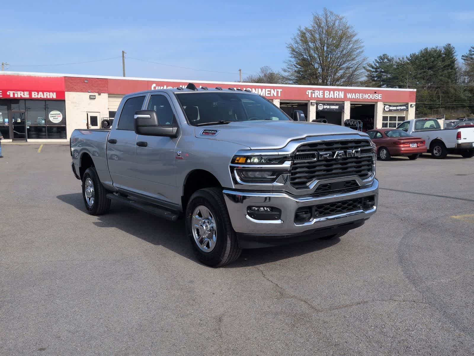 2026 RAM 2500 RAM 2500 TRADESMAN CREW CAB 4X4 6'4' BOX