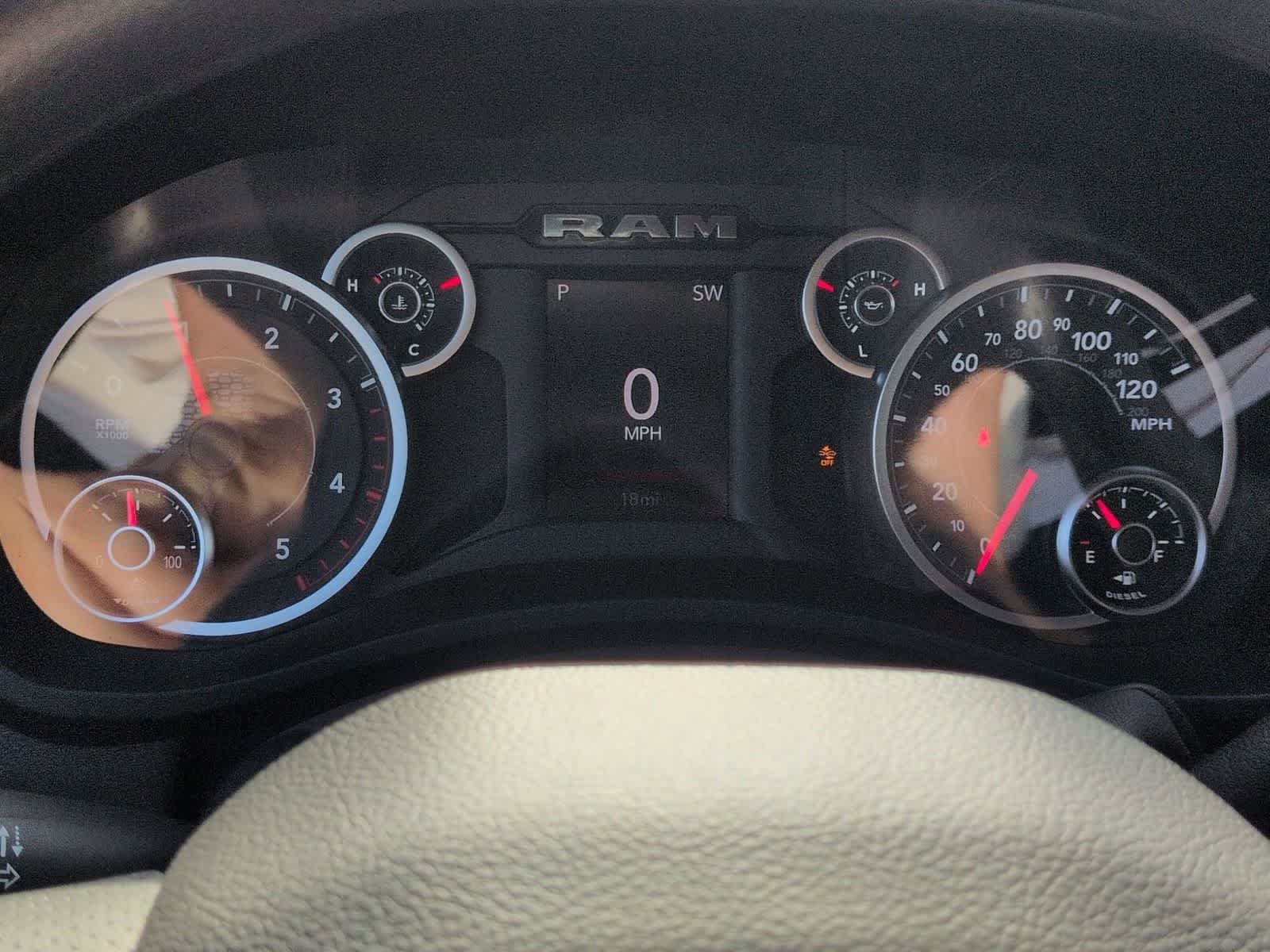 2026 RAM 2500 RAM 2500 TRADESMAN CREW CAB 4X4 6'4' BOX