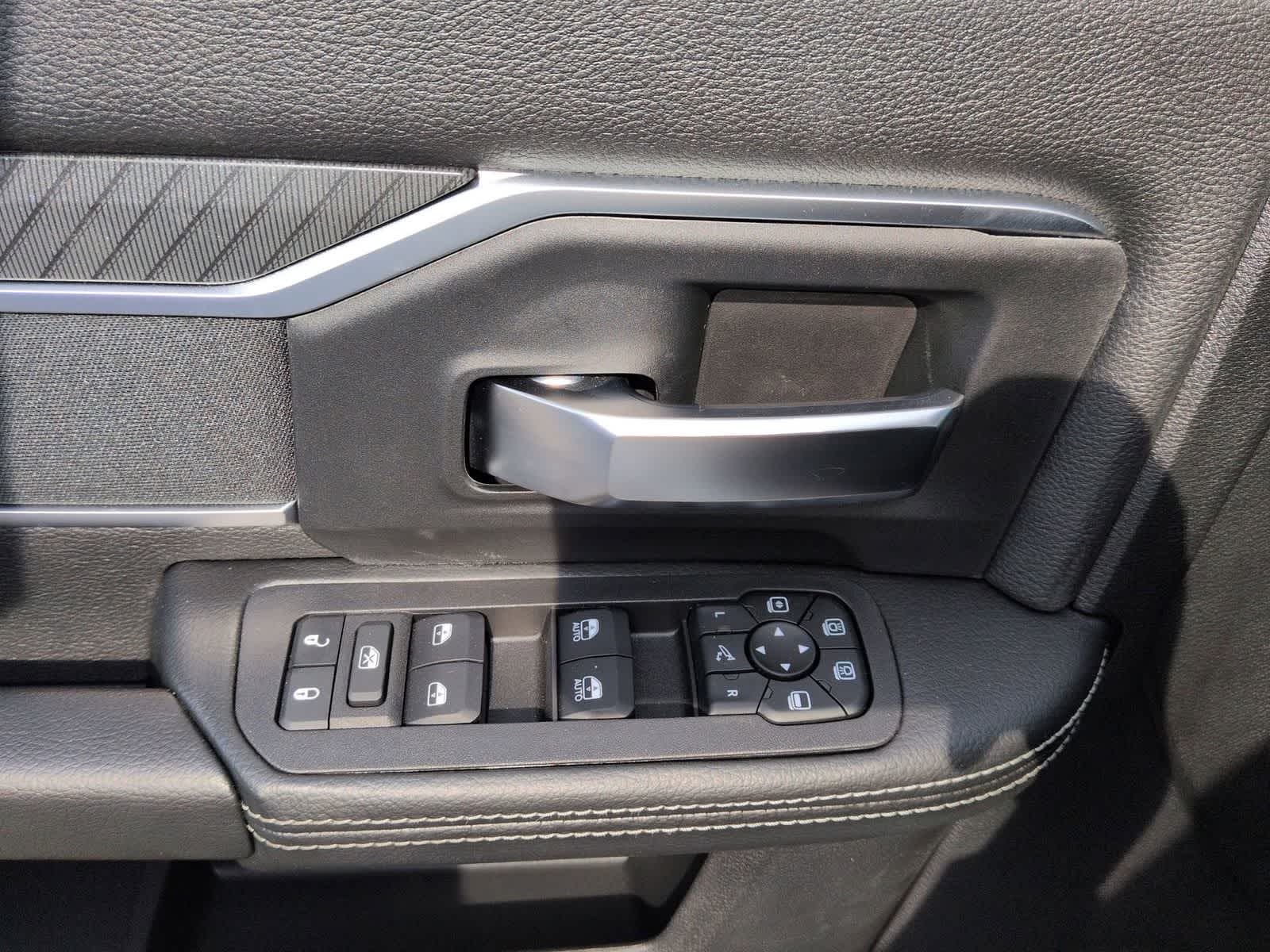 2026 RAM 2500 RAM 2500 TRADESMAN CREW CAB 4X4 6'4' BOX