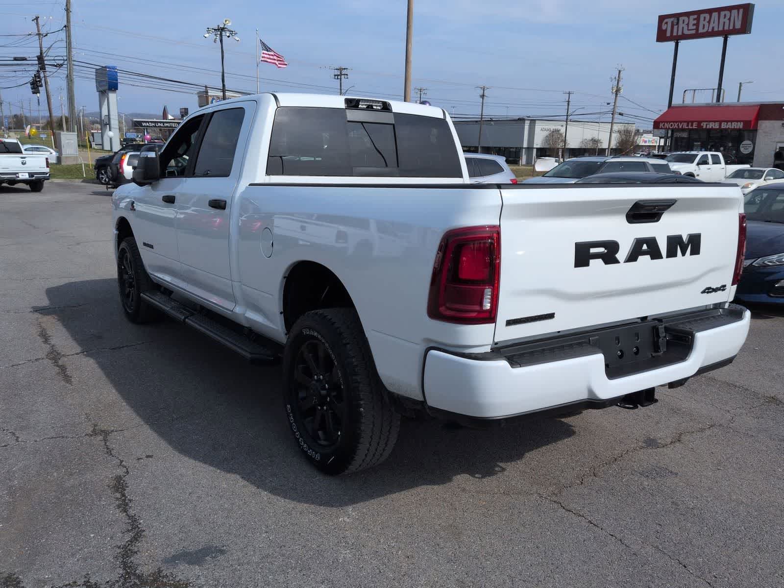 2026 RAM 2500 RAM 2500 TRADESMAN CREW CAB 4X4 6'4' BOX