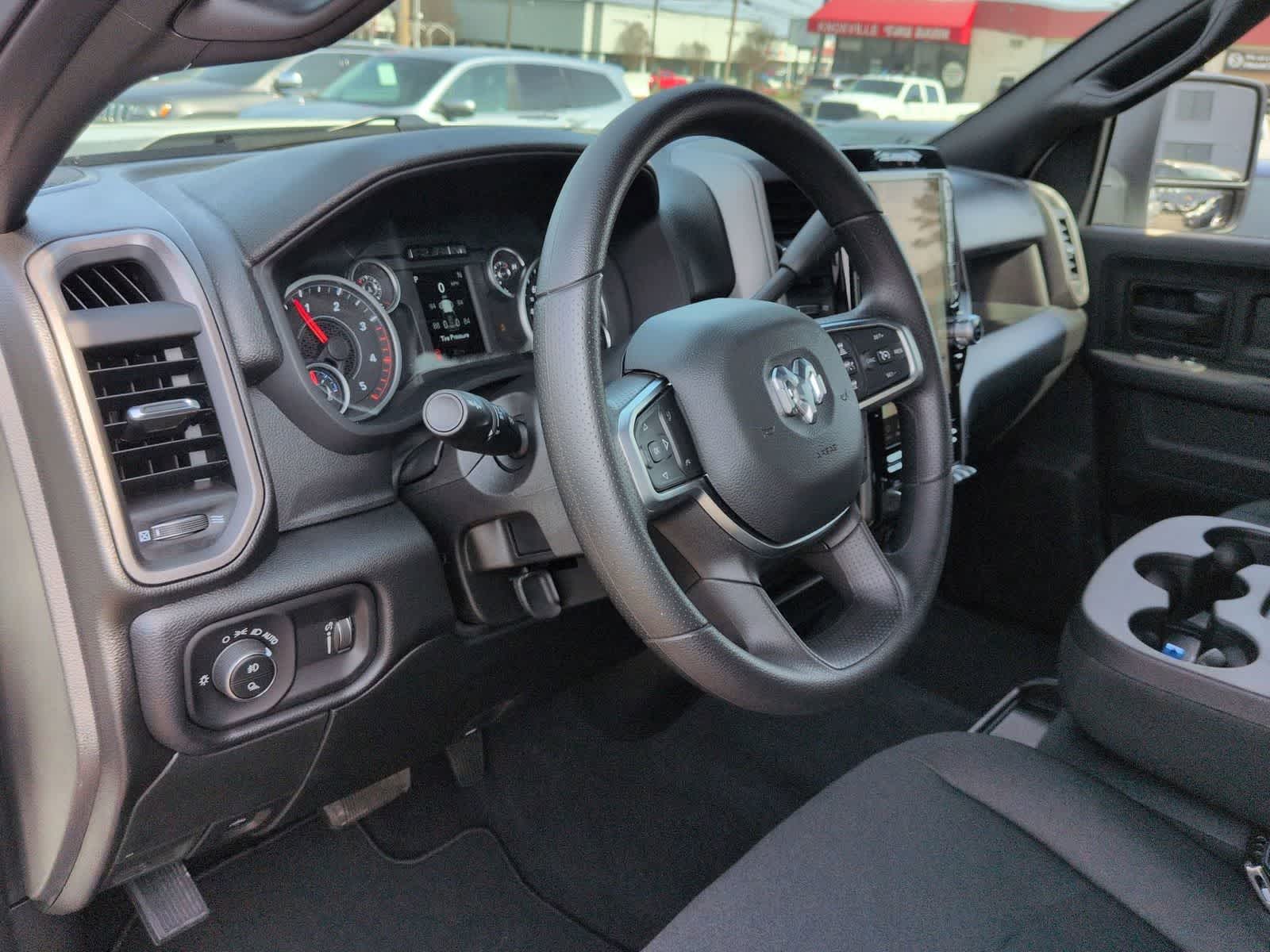 2026 RAM 2500 RAM 2500 TRADESMAN CREW CAB 4X4 6'4' BOX