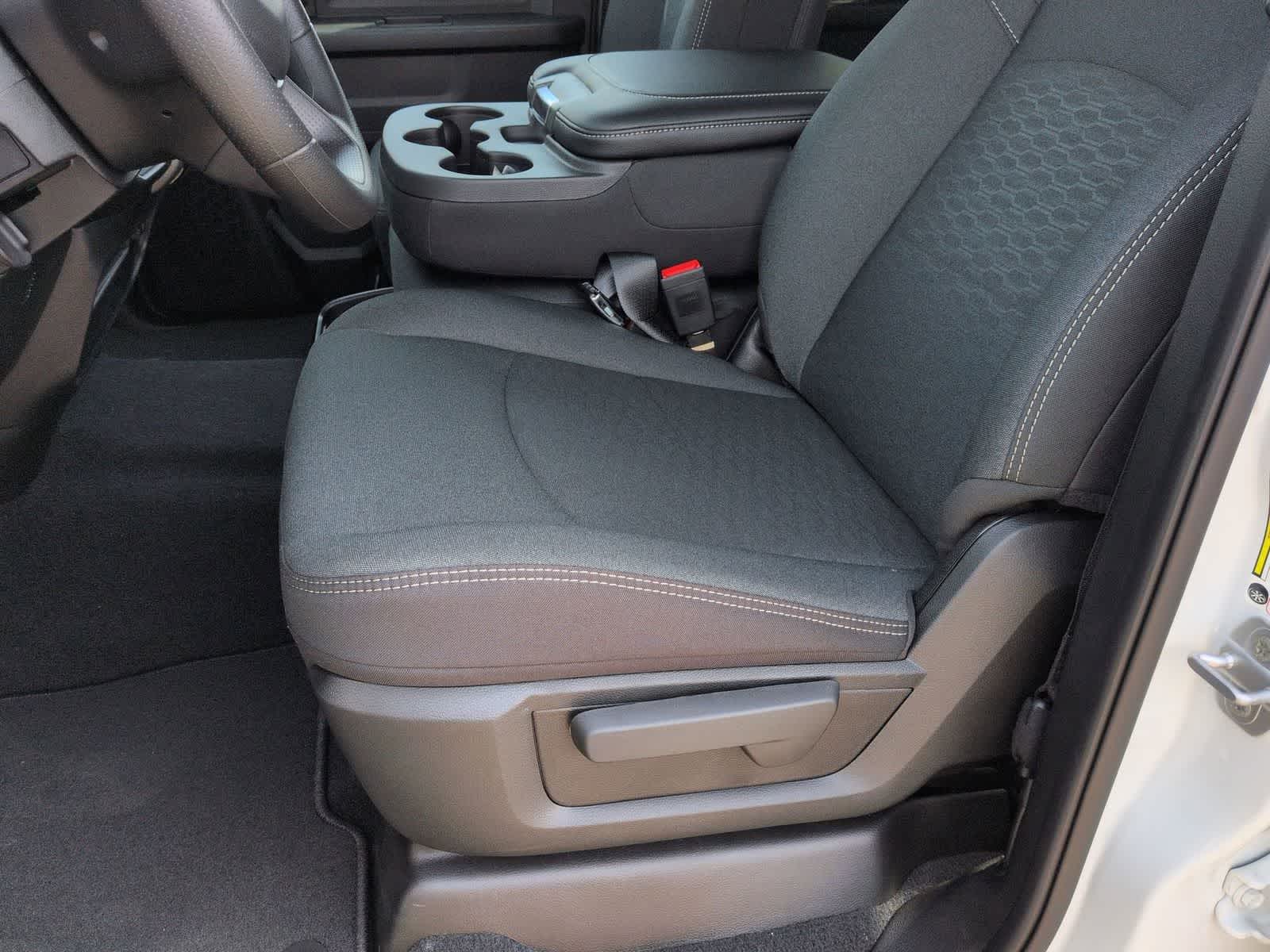 2026 RAM 2500 RAM 2500 TRADESMAN CREW CAB 4X4 6'4' BOX