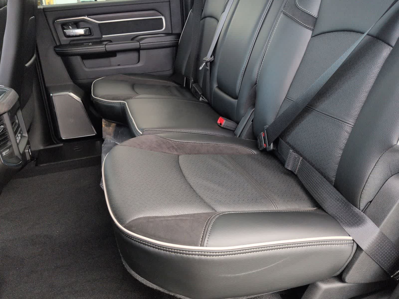 2026 RAM 2500 RAM 2500 LARAMIE CREW CAB 4X4 6'4' BOX