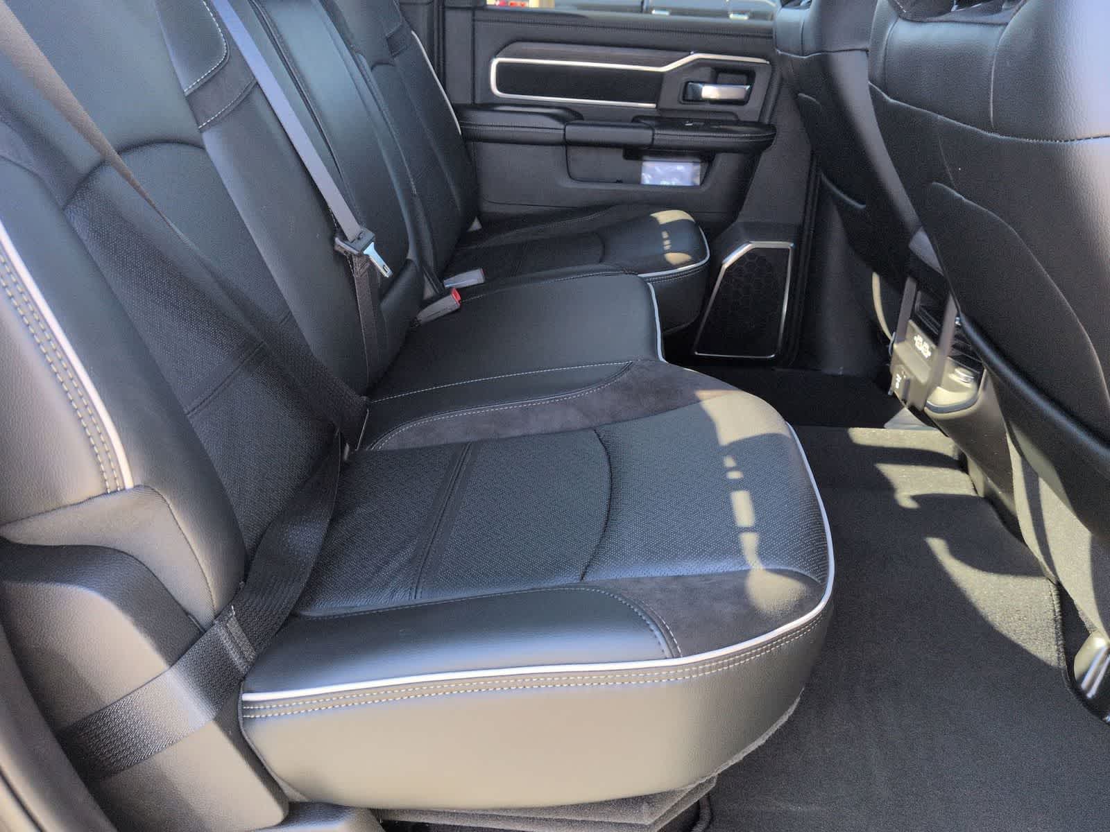 2026 RAM 2500 RAM 2500 LARAMIE CREW CAB 4X4 6'4' BOX