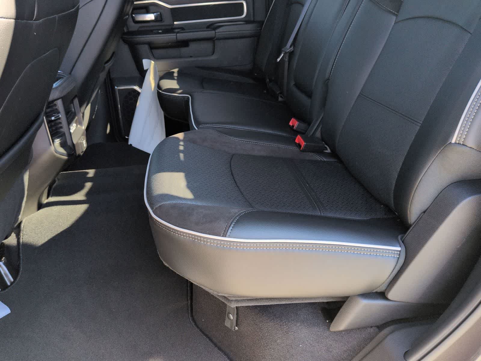 2026 RAM 2500 RAM 2500 LARAMIE CREW CAB 4X4 6'4' BOX