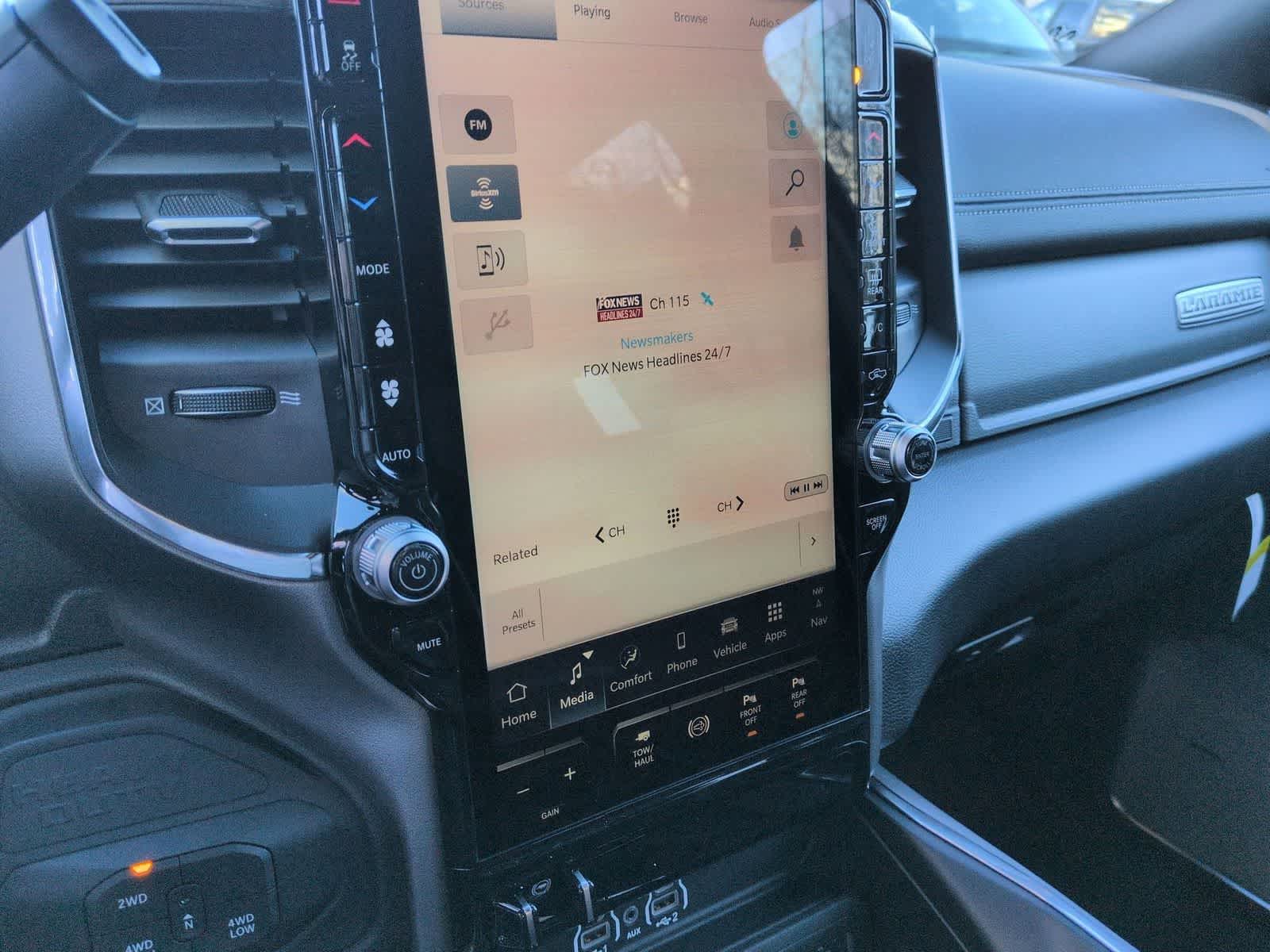 2026 RAM 2500 RAM 2500 LARAMIE CREW CAB 4X4 6'4' BOX