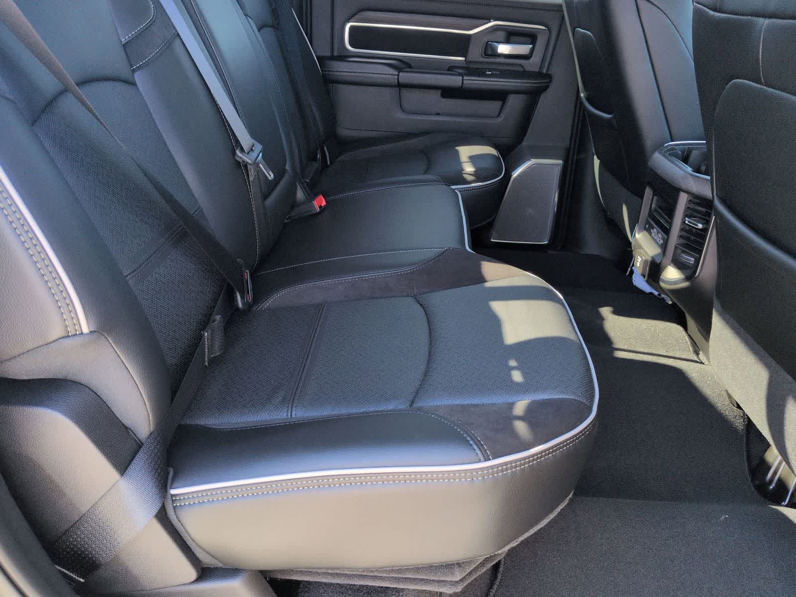 2026 RAM 2500 RAM 2500 LARAMIE CREW CAB 4X4 6'4' BOX