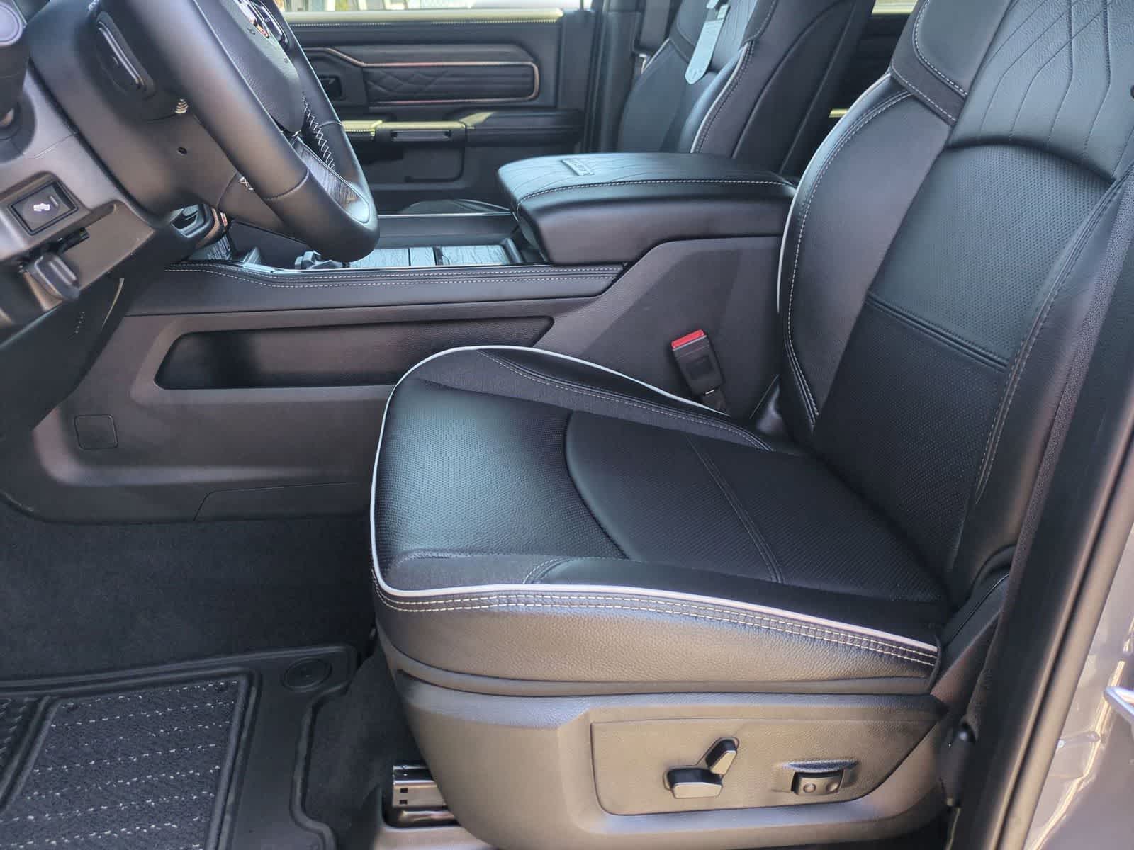 2026 RAM 2500 RAM 2500 LIMITED MEGA CAB 4X4 6'4' BOX