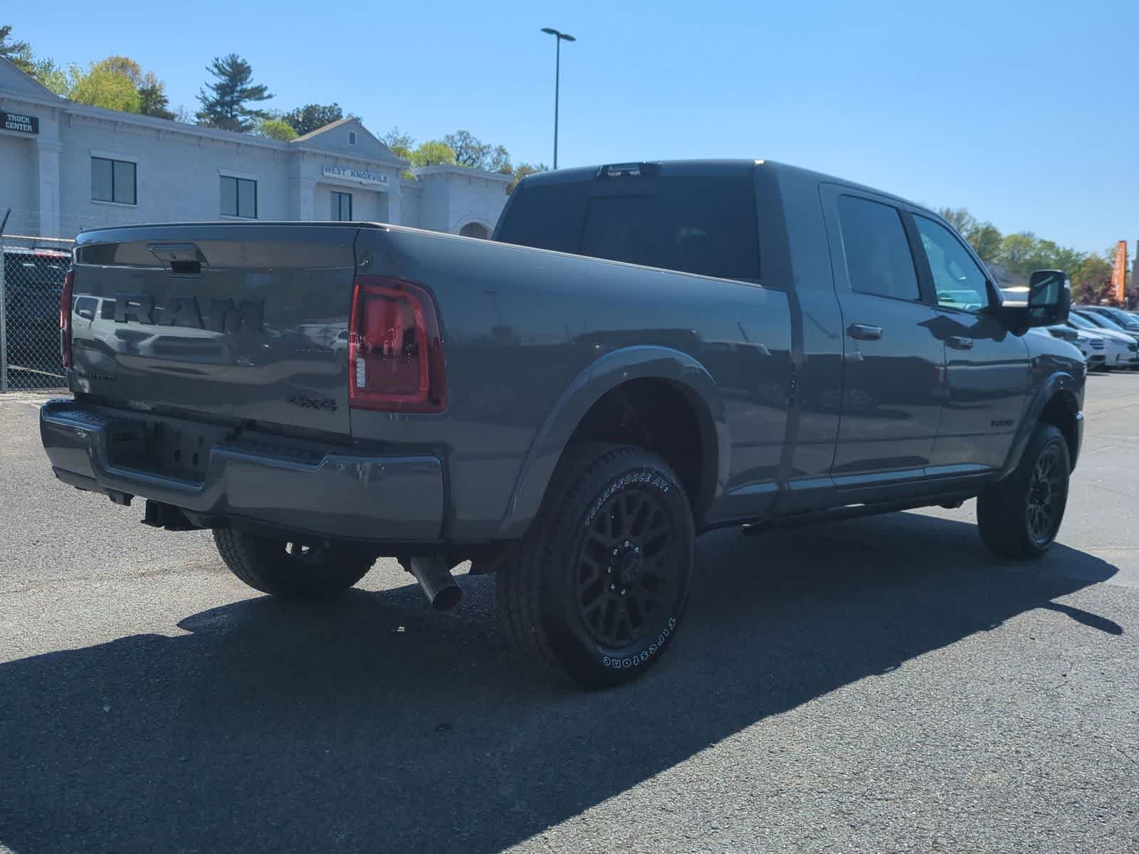 2026 RAM 2500 RAM 2500 LIMITED MEGA CAB 4X4 6'4' BOX