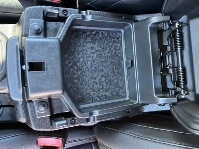 2027 Jeep Wrangler WRANGLER 4-DOOR SAHARA