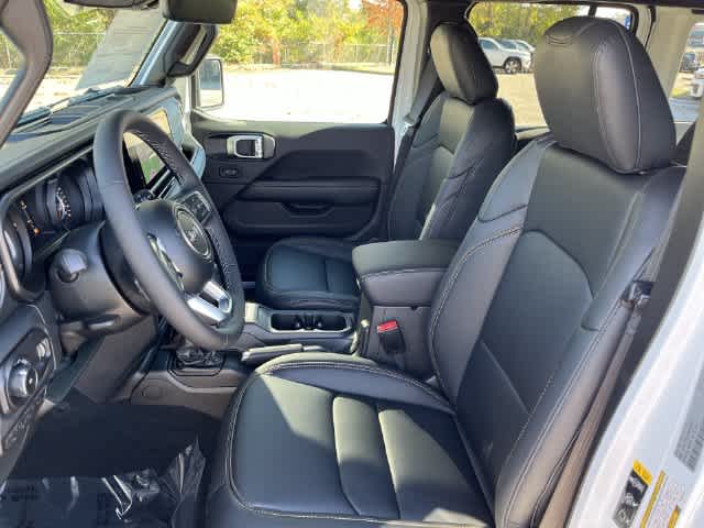2027 Jeep Wrangler WRANGLER 4-DOOR SAHARA
