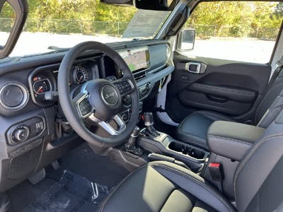 2027 Jeep Wrangler WRANGLER 4-DOOR SAHARA
