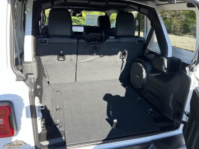 2027 Jeep Wrangler WRANGLER 4-DOOR SAHARA