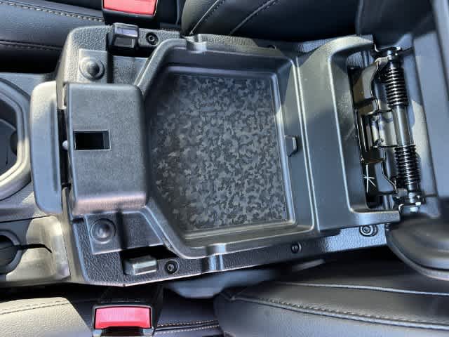 2027 Jeep Wrangler WRANGLER 4-DOOR SAHARA