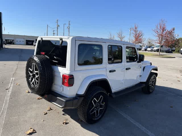 2027 Jeep Wrangler WRANGLER 4-DOOR SAHARA